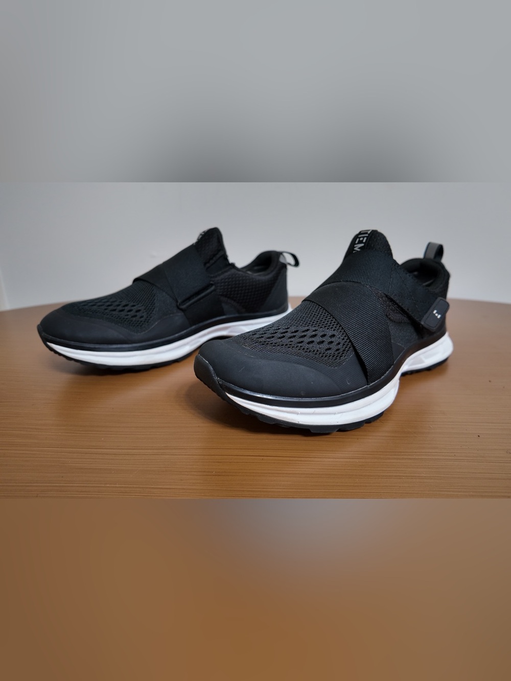 TIEM Slipstream Indoor Cycling Shoes SPD Cleats installed Black and White US 7